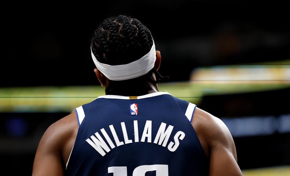 包含篮网爆发新星，爆发新星刷新纪录，独行侠球队迎来希望！的词条