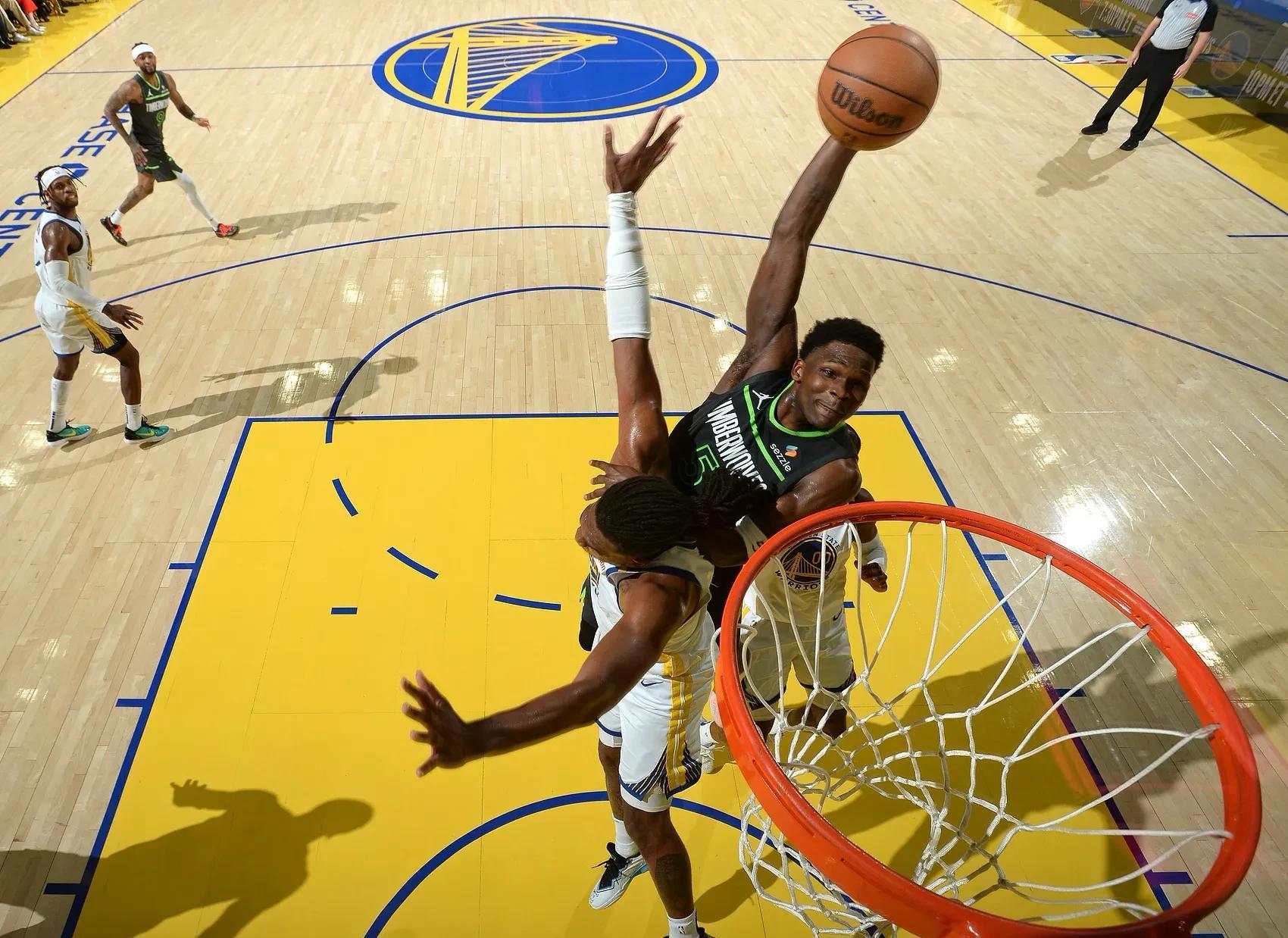 格林陷入低谷,刷新队史纪录连败,绝杀战胜球队命运悬念!