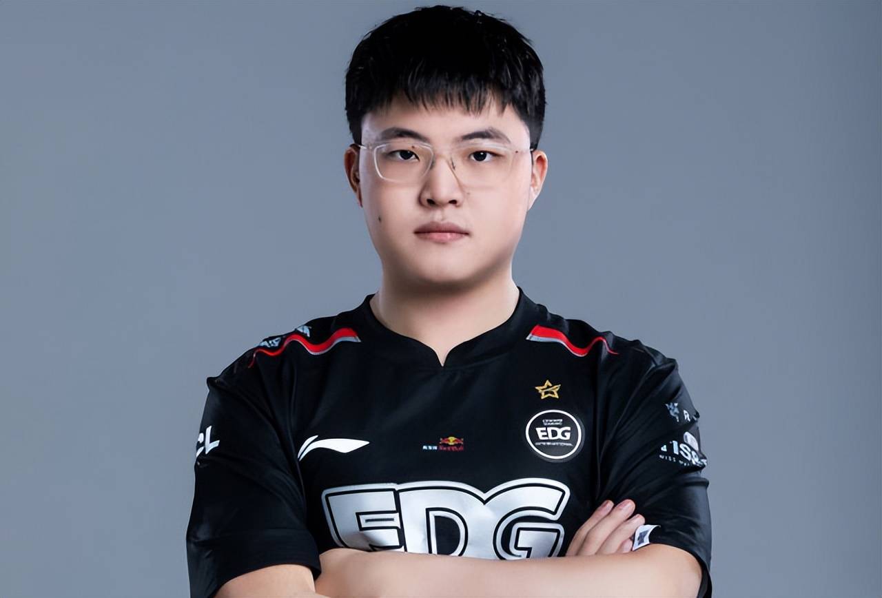 包含Uzi新星势不可挡表现惊艳，曼联未来可期！的词条