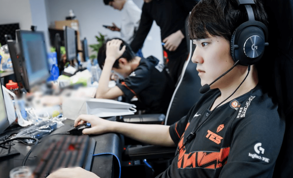 热火引发争议!,JackeyLove官方宣布战术调整新规赢得满堂喝彩